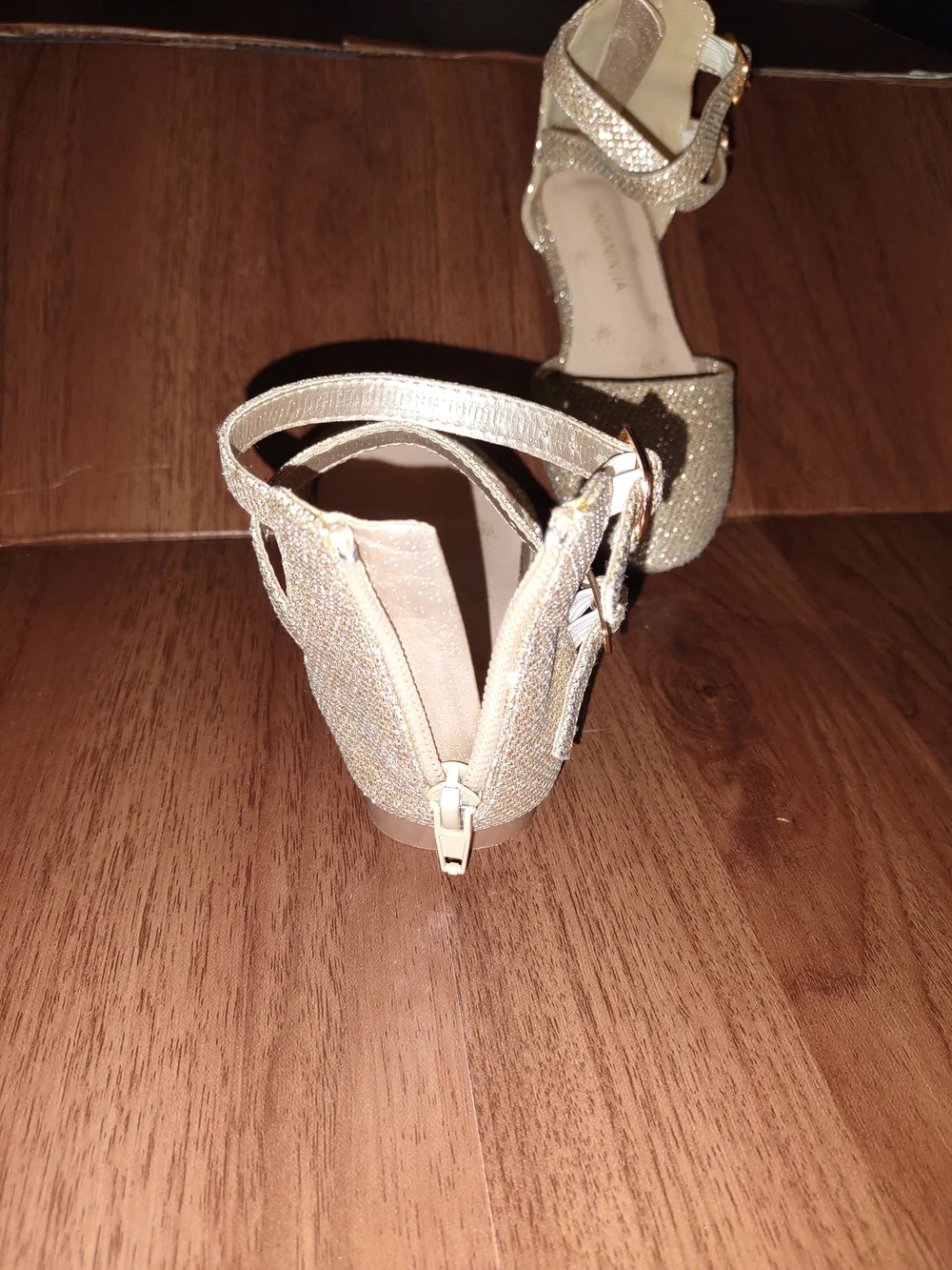 8C Girls Sparkle Ankle-Strap Flats in Gold 3X737sm